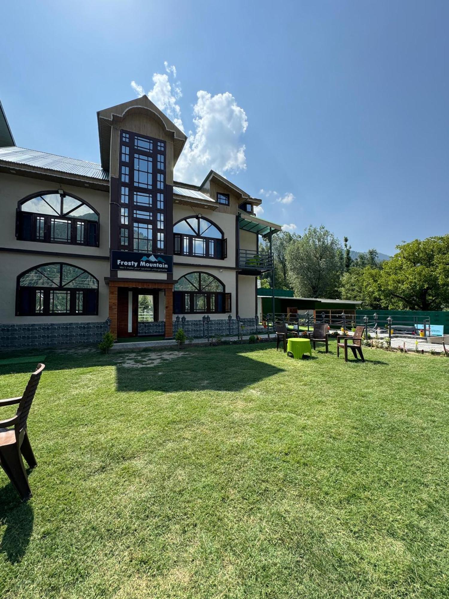 Frosty Mountain Resort Pahalgām Eksteriør bilde